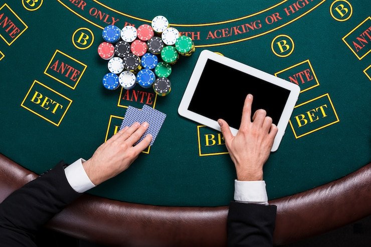 Antarmuka aplikasi daun77 menampilkan dashboard dengan Liga 1, permainan slot, dan opsi deposit